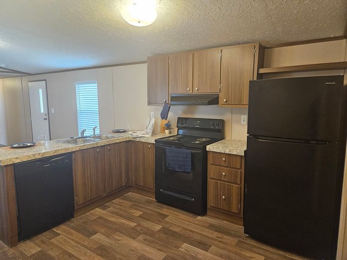 Plum Creek - Unit 34SP - Kitchen