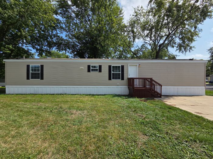 Vermillion MH and RV Park - Unit 106 - Exterior, Street View