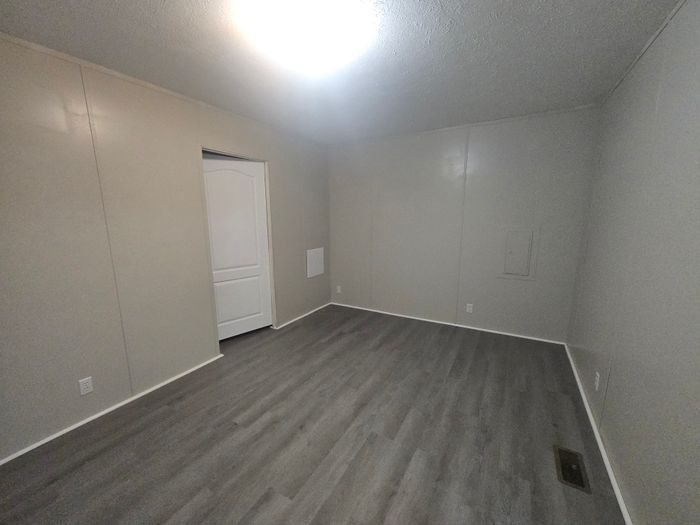 Clayton MHP - Unit 103 - Interior