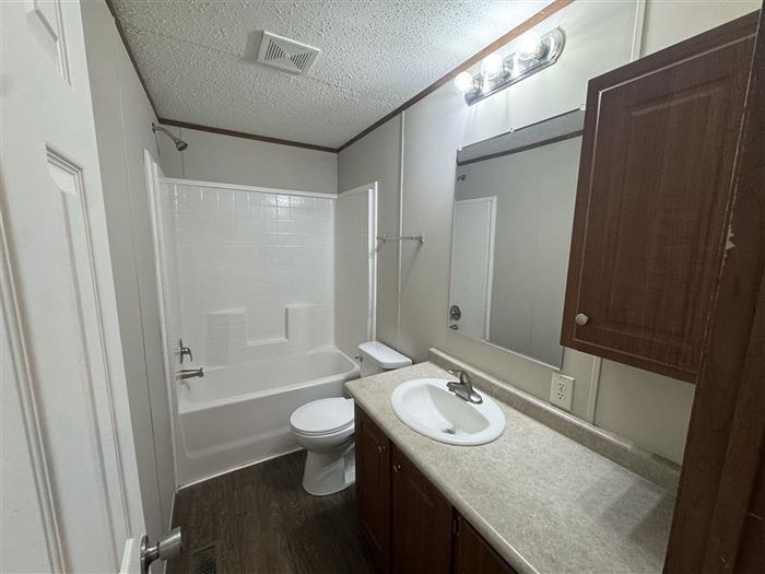 Fort Wayne MHC - Unit 209 - Bathroom