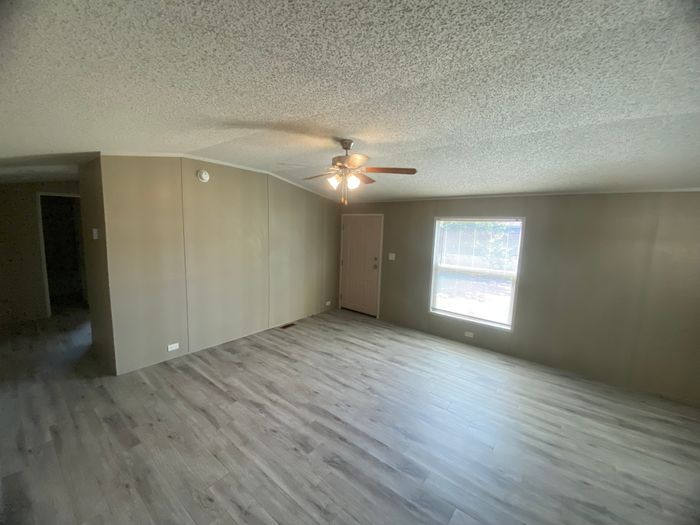 Sunnyvale Estates MHP - Unit 122 - Interior