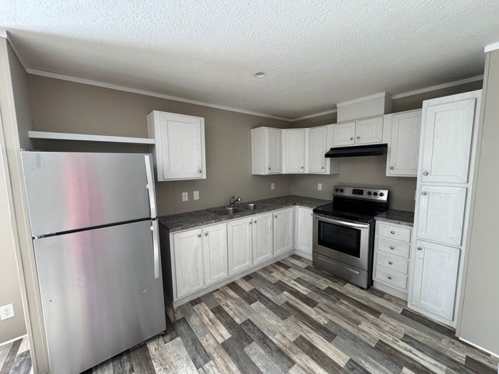 Cottonwood Terrace NE - Unit 1B - Kitchen