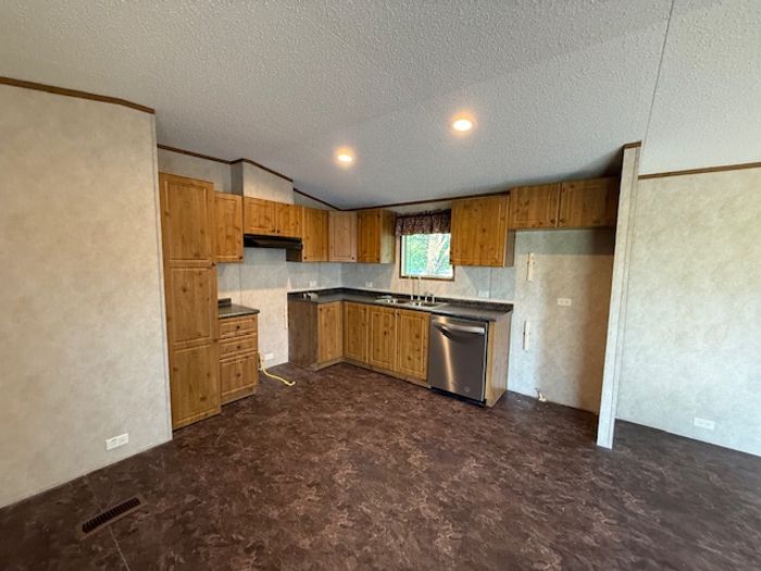Coachlight Village East (CLE) - Unit J8 - Kitchen