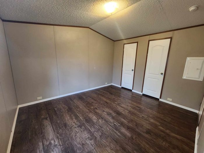 Shady Acres MH & RV Resort - Unit 314 - Interior