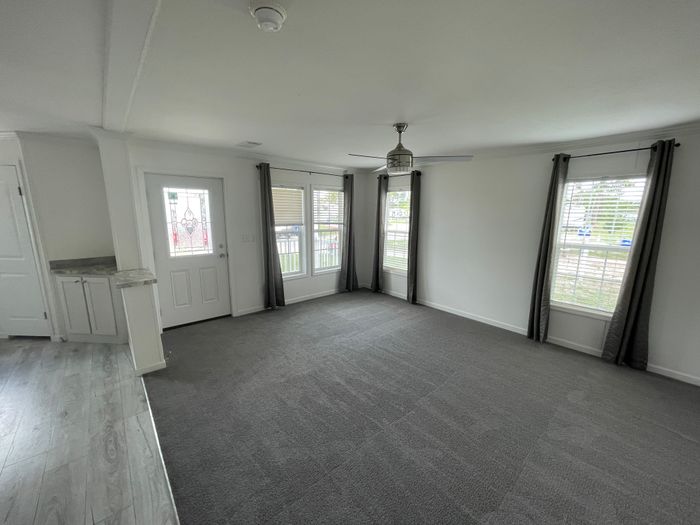 Lakewood Village MHC and RV Resort - Unit 98 - Interior
