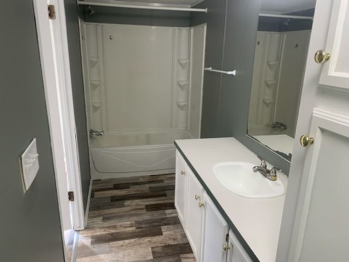 Countryside Estates KS - Unit I03 - Bathroom