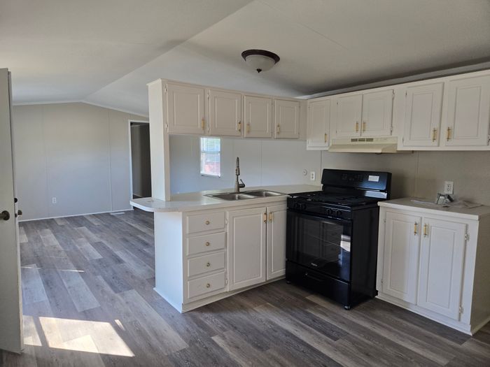 Oak Creek - Unit 9735F - Kitchen