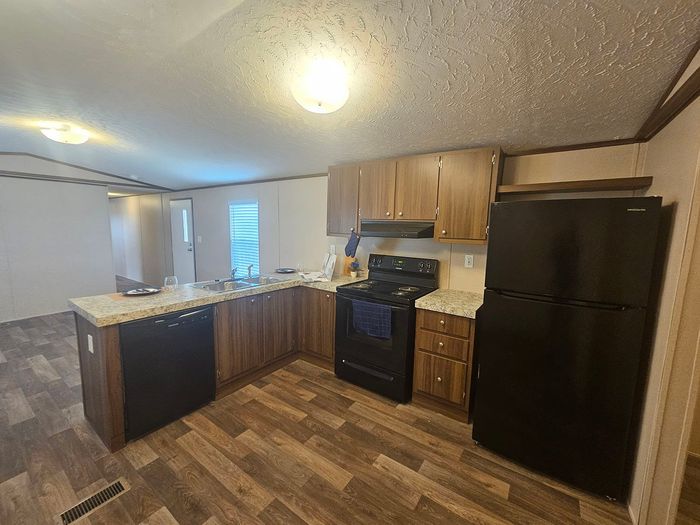 Plum Creek - Unit 34SP - Kitchen