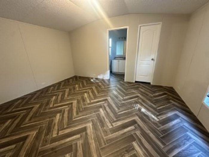 Rolling Hills MHP - Unit 108 - Interior