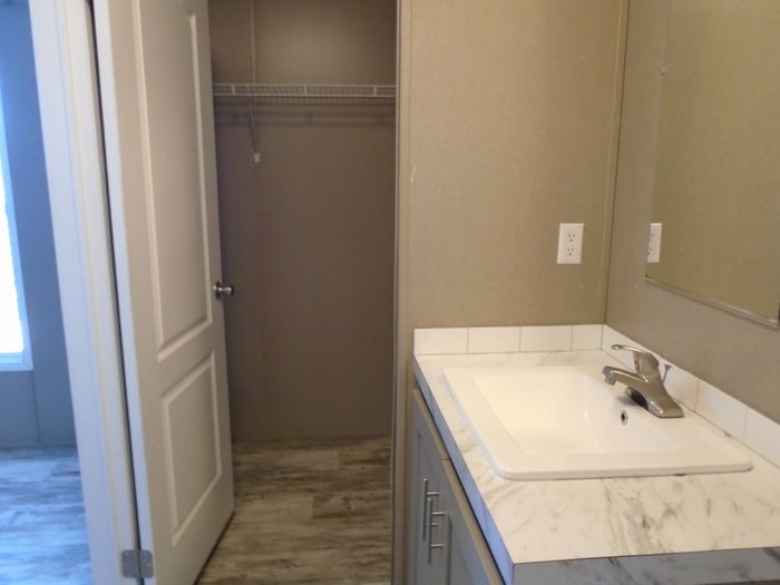 Paradise Valley - Unit 92 - Bathroom
