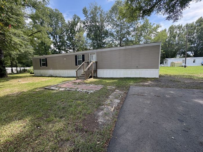 Willow Oaks MHP - Unit 103H - Exterior