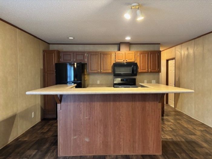 Fort Wayne MHC - Unit 249 - Kitchen