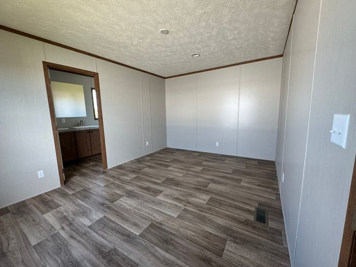 Colonial Gardens KS - Unit 31 - Interior