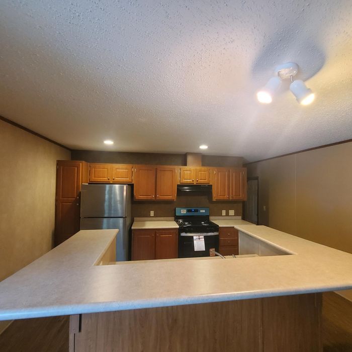 Fort Wayne MHC - Unit 502 - Kitchen