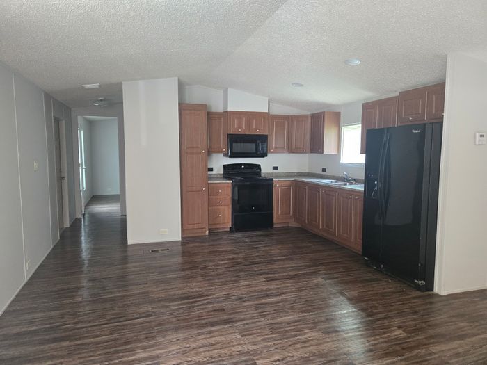Bluegrass Meadows - Unit A17 - Kitchen