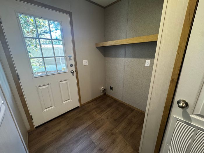 Spring Lake MHP - Unit 155C - Entryway