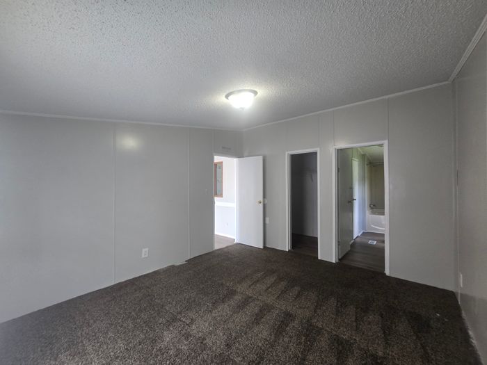 Lafayette Park MHP - Unit 139 - Interior