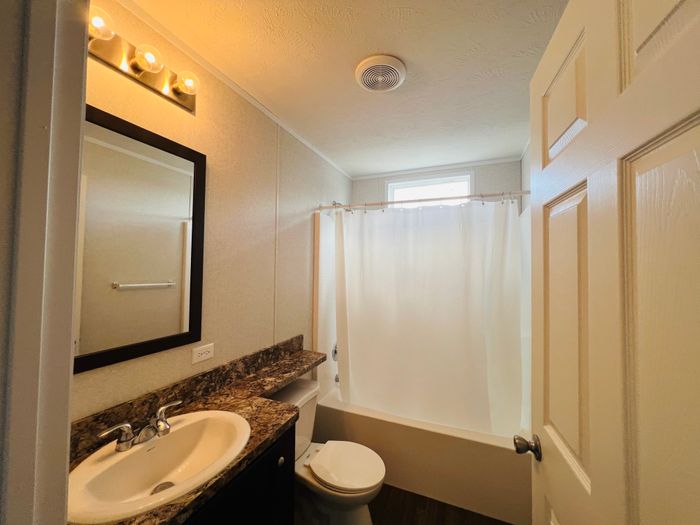 Alliance Meadows - Unit J16 - Bathroom