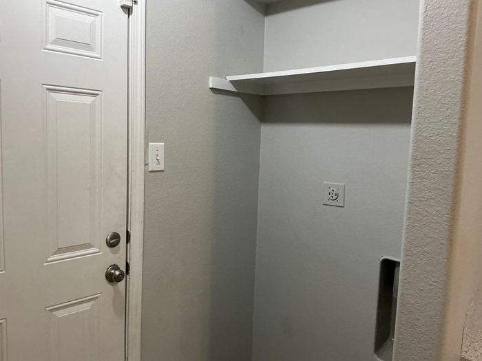 Clarke Springs - Unit 4502S - Entryway