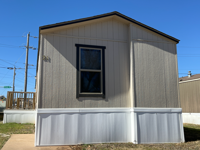 Eastern Villa MHP OK - Unit 21 - Exterior