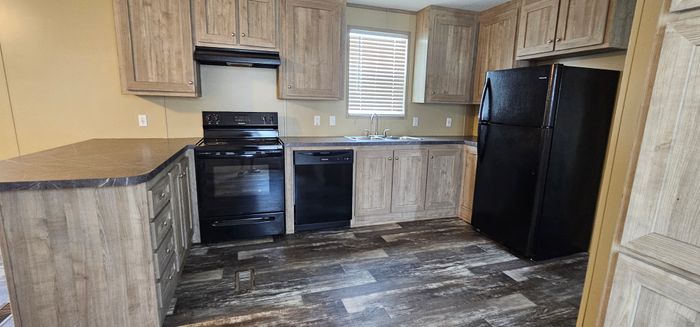 Sunnyvale Estates MHP - Unit 41 - Kitchen