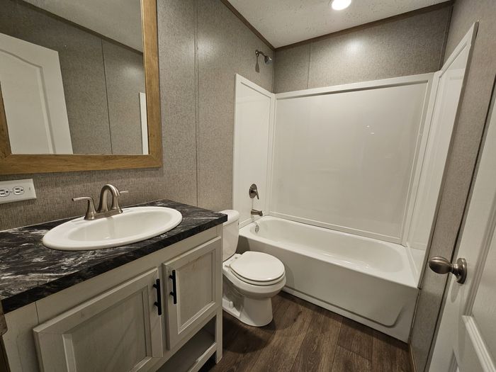 Devencrest & RV Park - Unit 7 EASY - Bathroom