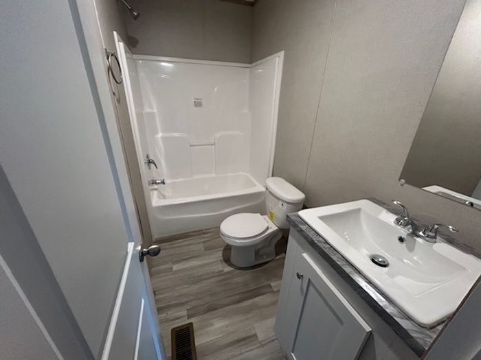 Pleasant Ridge MHP - Unit 156S - Bathroom