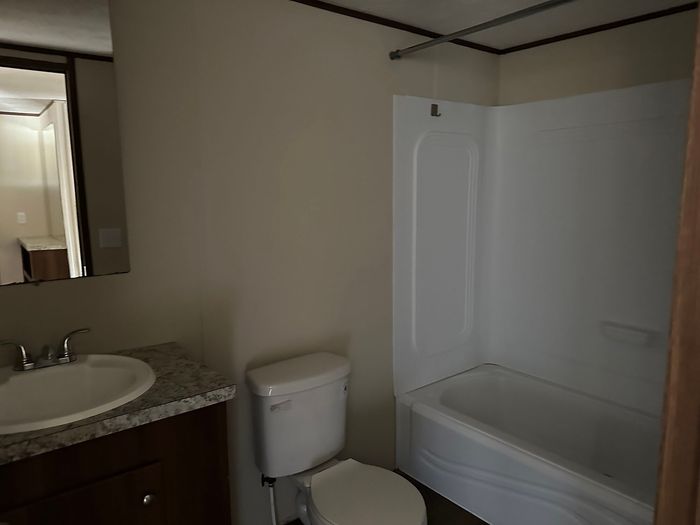 Summerchase - Unit D606 - Bathroom