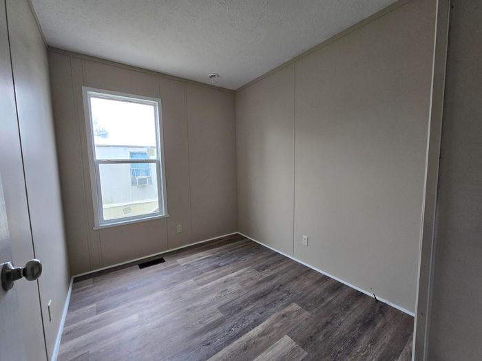 Madison MHC - Unit RB21 - Bedroom