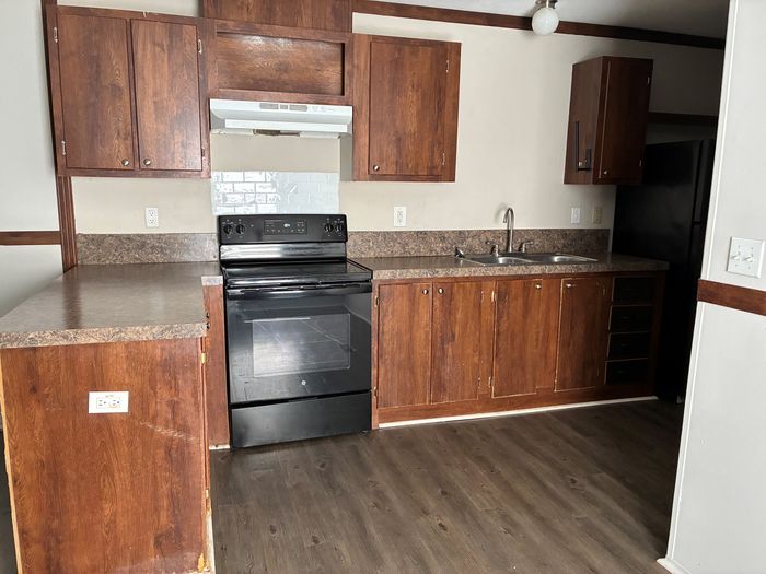 Avalon AL - Unit 100 - Kitchen