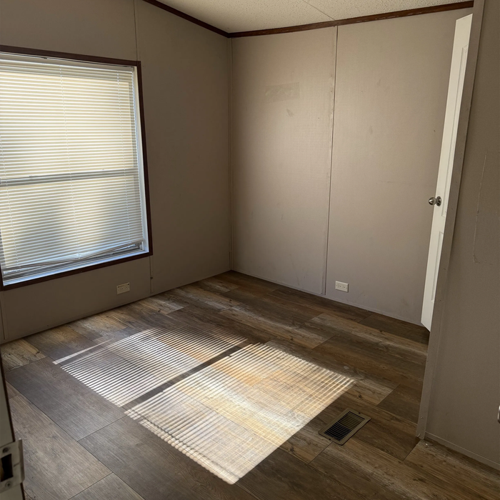 Woodward Estates MHP - Unit 42 - Interior