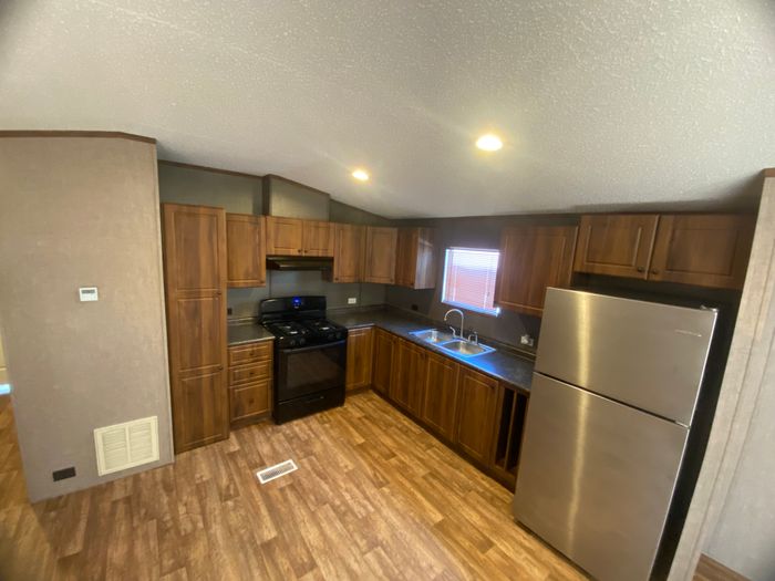 Sunnyvale Estates MHP - Unit 158 - Kitchen