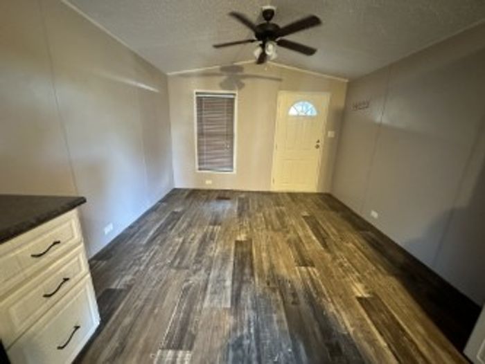 Rolling Hills MHP - Unit 84 - Interior