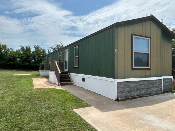 Crestview MHC OK - Unit E49 - Exterior, Street View