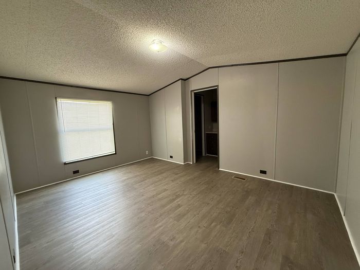 Sleepy Hollow - Unit 69 - Bedroom