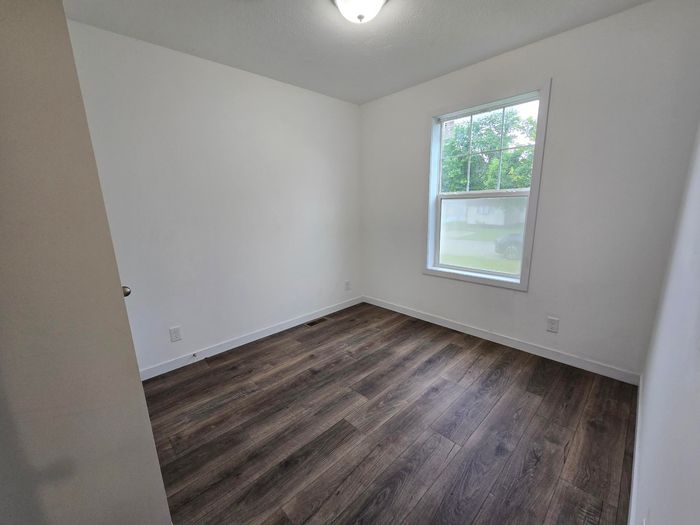 Madison MHC - Unit WS25 - Bedroom