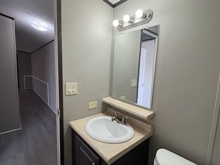 Sleepy Hollow - Unit 28 - Bathroom