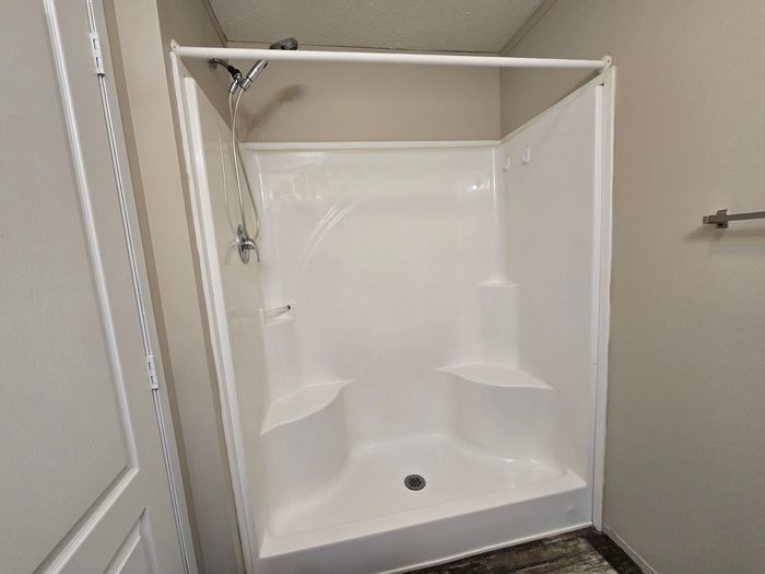 Madison MHC - Unit CV36 - Bathroom