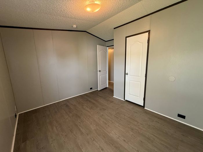 Sleepy Hollow - Unit 69 - Bedroom