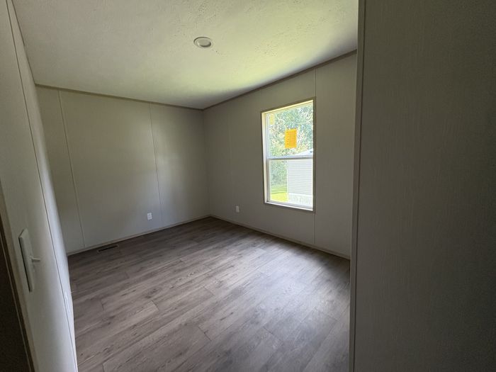 Willow Oaks MHP - Unit 100W - Bedroom