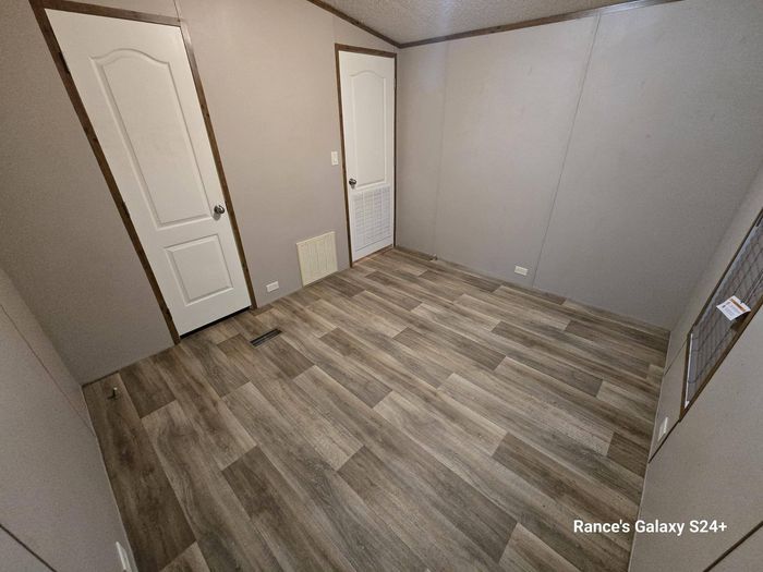 Rolling Hills MHP - Unit 71 - Interior