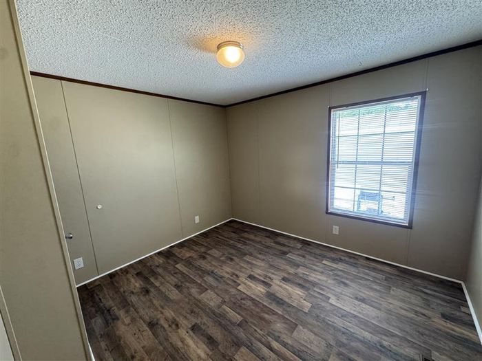 Fort Wayne MHC - Unit 875 - Bedroom