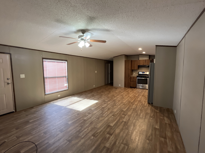 Eastern Villa MHP OK - Unit 21 - Interior