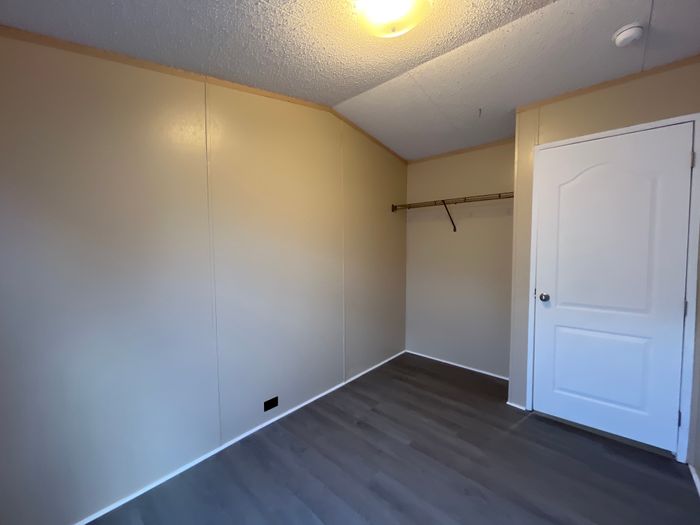 Countryside MHP OK - Unit 14 - Bedroom