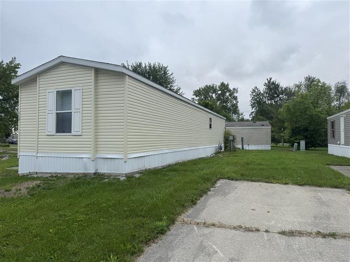Fort Wayne MHC - Unit 112 - Exterior