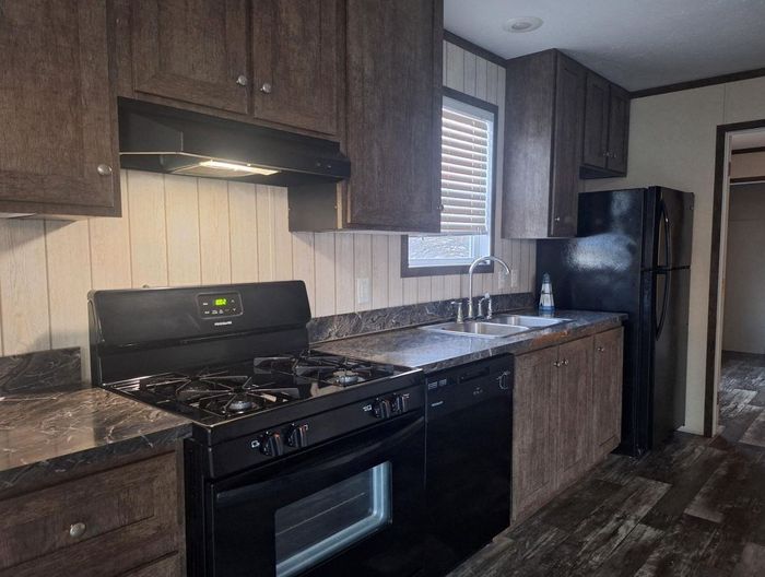 Sherwood Heights - Unit 120 - Kitchen