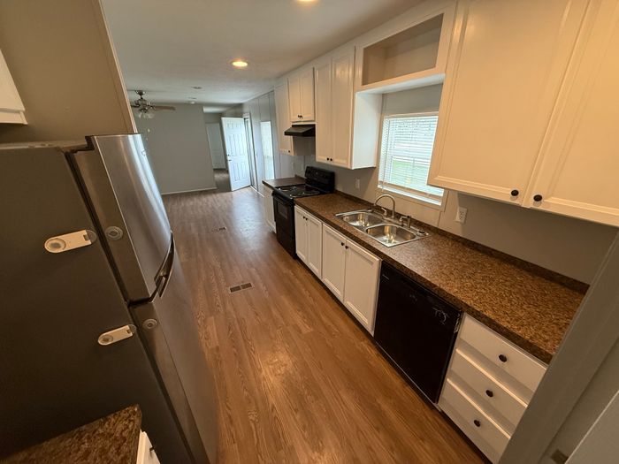 Dry Creek - Unit 110 - Kitchen