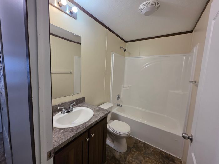 Birchwood MHP - Unit 119 - Bathroom