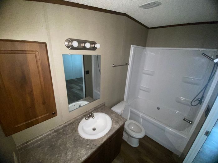 Sunnyvale Estates MHP - Unit 157 - Bathroom