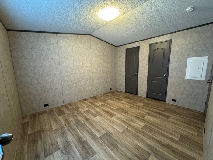 Gateway RV - Unit 22 - Bedroom